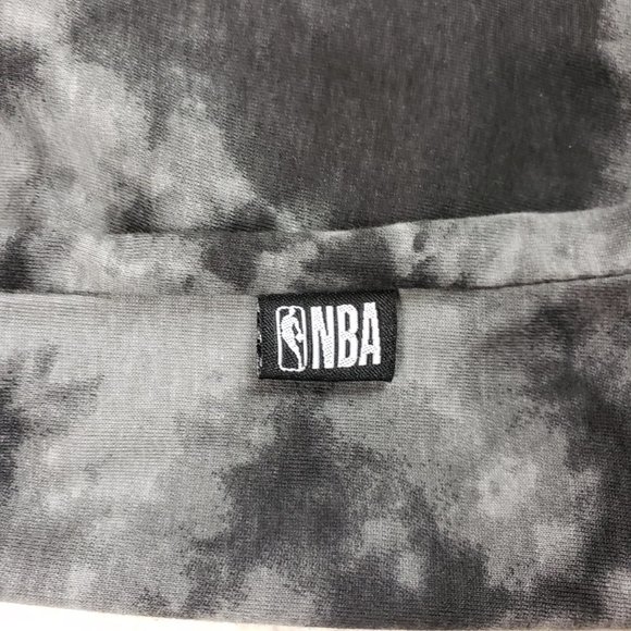 NBA NEW MEN'S BLACK/GRAY T-SHIRT SIZE MEDIUM - Picture 7 of 9
